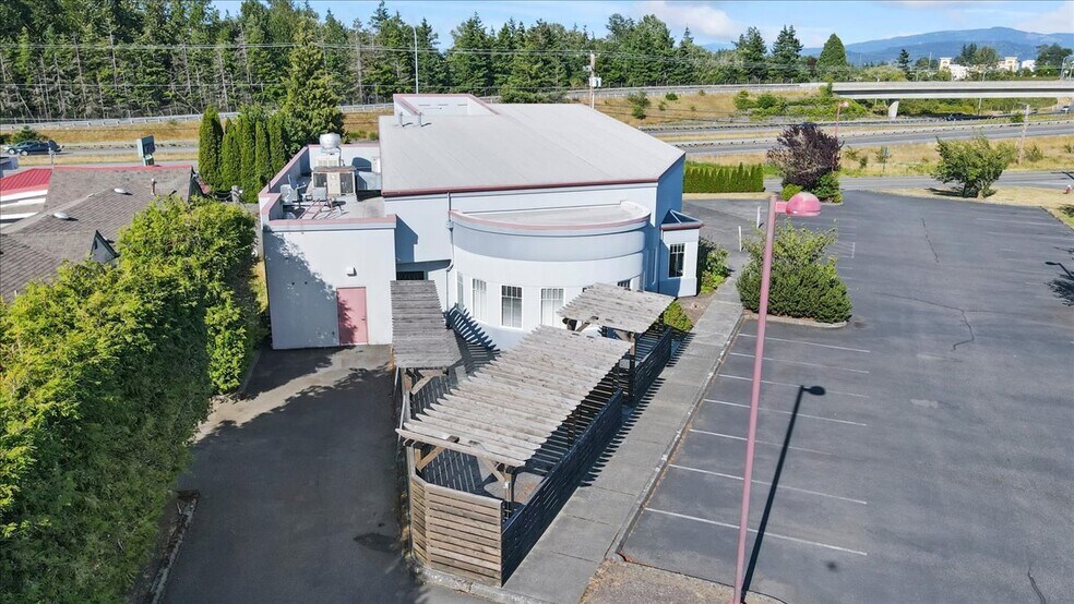 More Photos Of 1650 W Bakerview Rd, Bellingham Restaurant For Sale