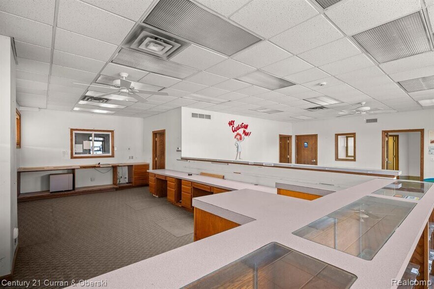 More Photos Of 801 W Main St, Owosso Office For Sale