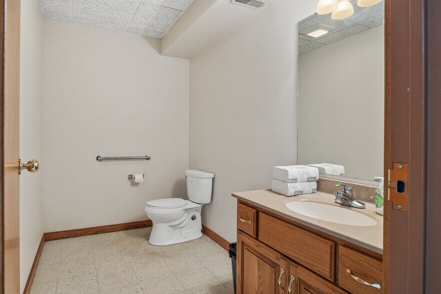 More Photos Of 5214 Lake Ave, Saint Joseph Industrial For Sale