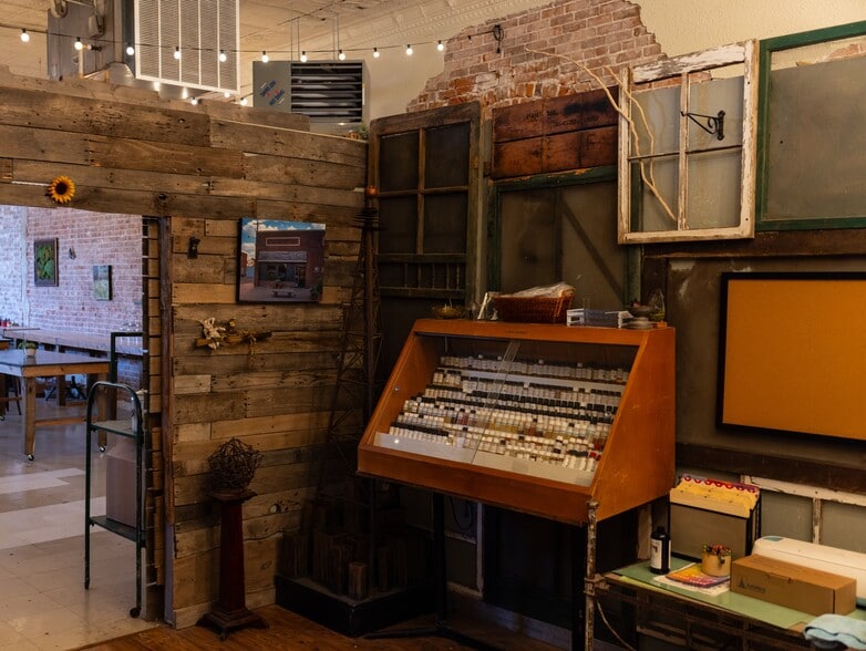 More Photos Of 23 N Main St, Ellinwood Storefront For Sale