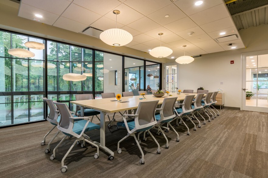 More Photos Of 320 Boston Post Rd, Darien Office For Lease