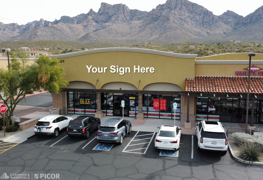 Primary Photo Of 10580 N Oracle Rd, Oro Valley General Retail For Lease