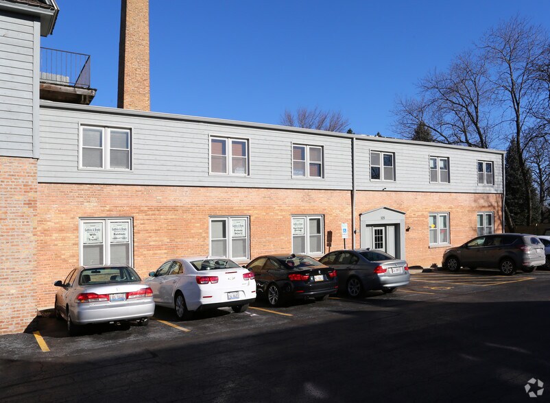 More Photos Of 105 S Roselle Rd, Schaumburg Office For Lease