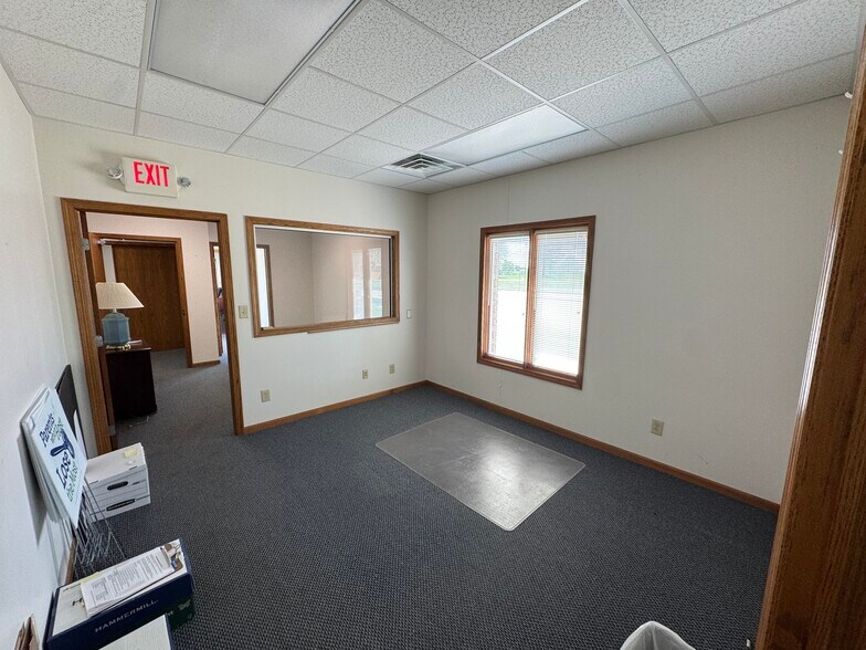 More Photos Of 1985 Eagle Pass, Wooster Office Residential For Sale