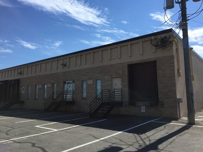 More Photos Of 240 Fillmore Ave E, Saint Paul Light Manufacturing For Lease