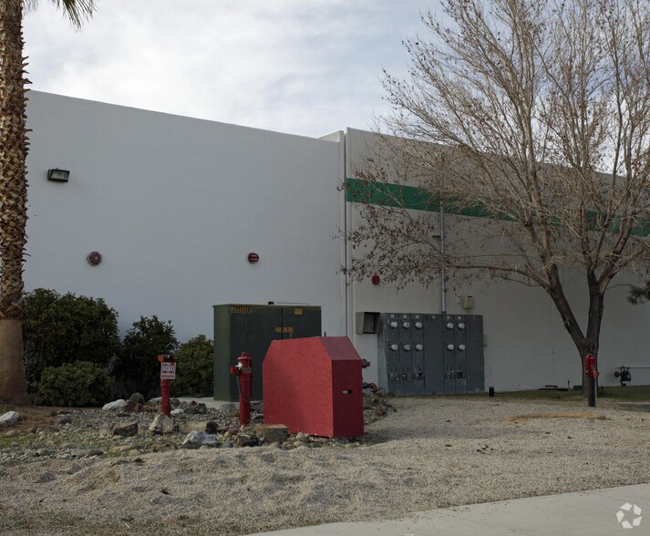 More Photos Of 13448 Manhasset, Apple Valley Warehouse For Lease