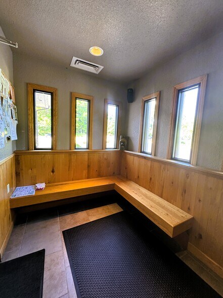 More Photos Of 20400 E Austin Rd, Manchester Restaurant For Sale