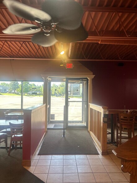 More Photos Of 5781 Seneca St, Elma Restaurant For Lease