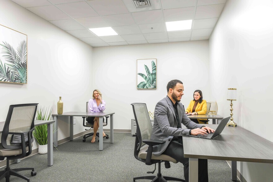 More Photos Of 121 Alhambra Plz, Coral Gables Coworking Space