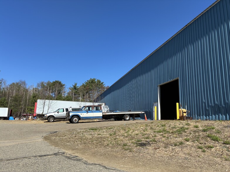 More Photos Of 185 Lafayette Rd, North Hampton Warehouse For Lease