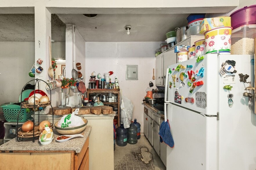 More Photos Of 637 N Anna Dr, Anaheim Apartments For Sale