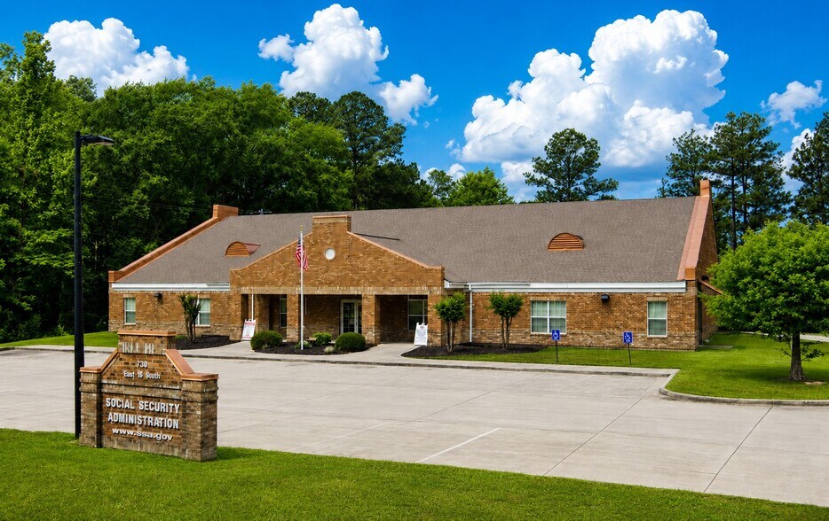 More Photos Of 3210 Highway 15 N, Laurel Office For Sale