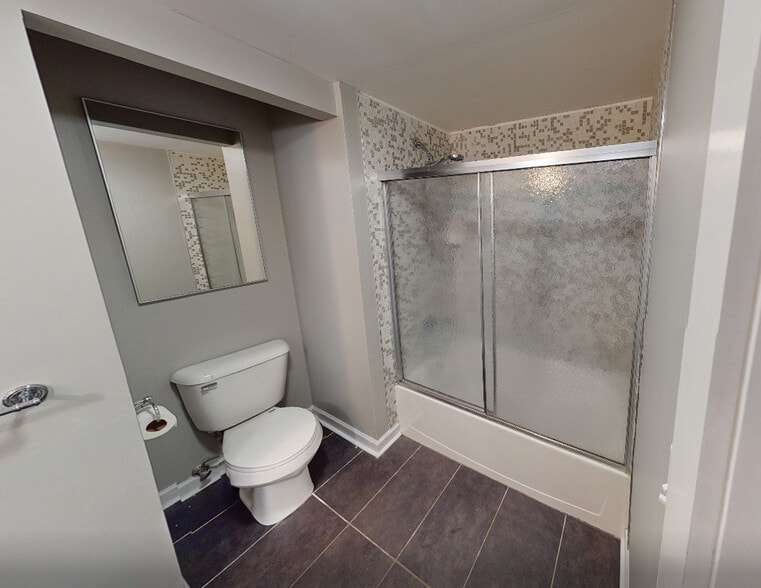 More Photos Of 842-852 N High St, Columbus Storefront Retail Residential For Sale