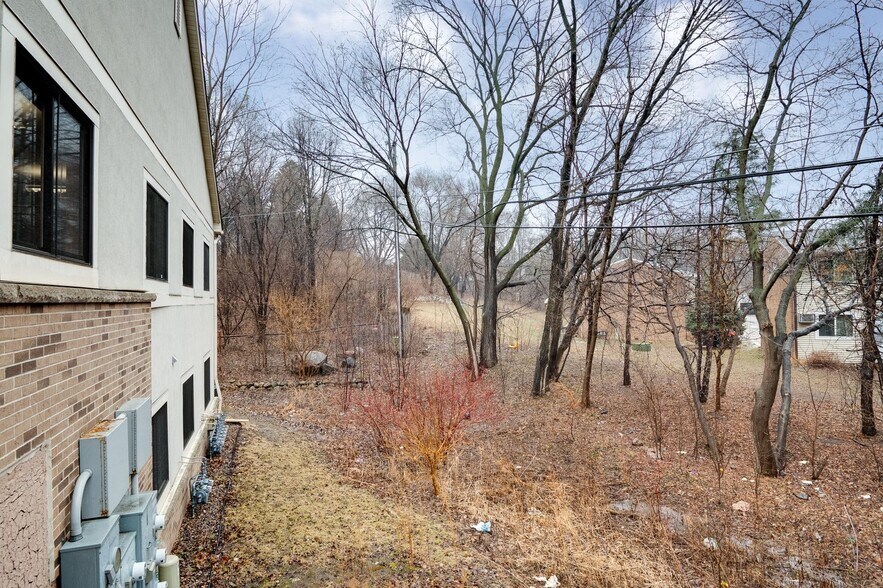 More Photos Of 11979 Cr-11, Burnsville Office For Sale
