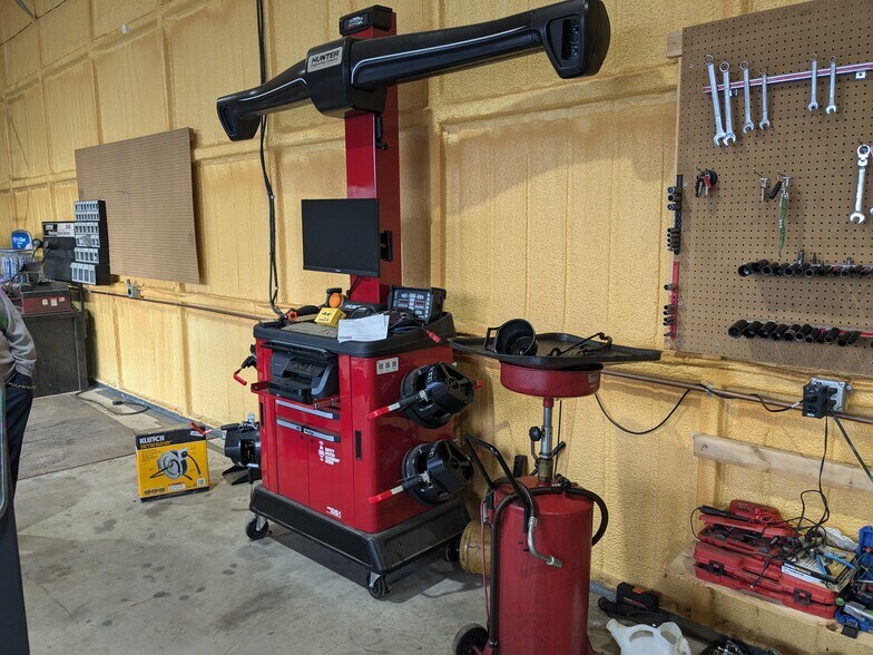 More Photos Of 11468 Black Jack Rd, Cumby Auto Repair For Sale