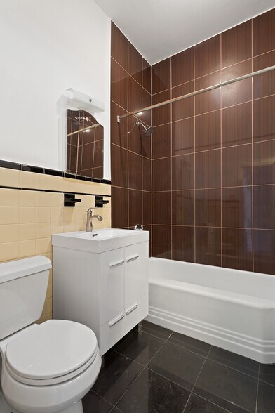 More Photos Of 678 Manhattan Ave, Brooklyn Storefront Retail Residential For Lease