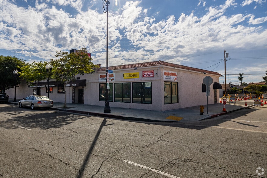 Primary Photo Of 5345 Long Beach Blvd, Long Beach Restaurant For Lease