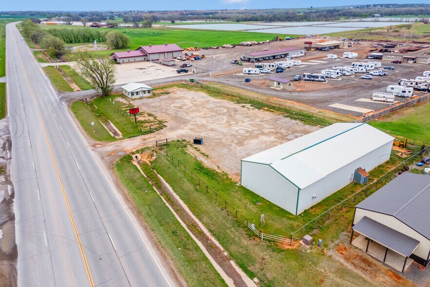 More Photos Of 403 Linwood Plz, Lindsay Warehouse For Sale