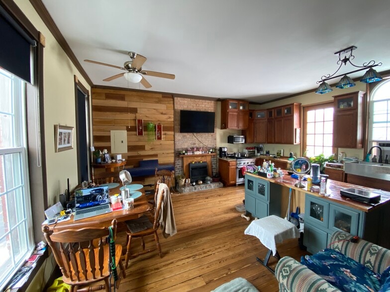 More Photos Of 220-222 6th St, Augusta Storefront Retail Residential For Sale