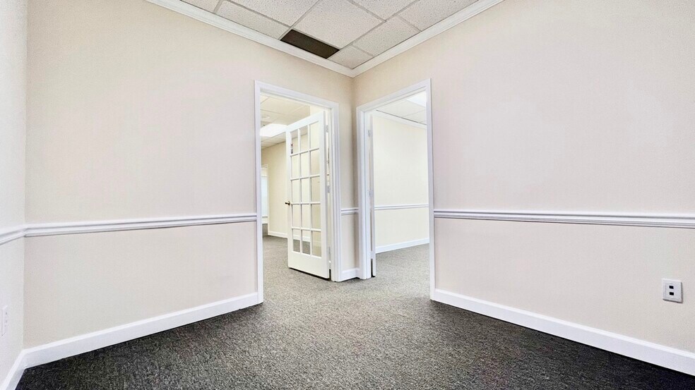 More Photos Of 3867 Holcomb Bridge Rd, Peachtree Corners Office For Lease