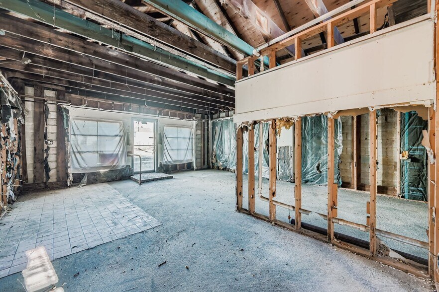 More Photos Of 701 Church St, Baltimore Flex For Sale