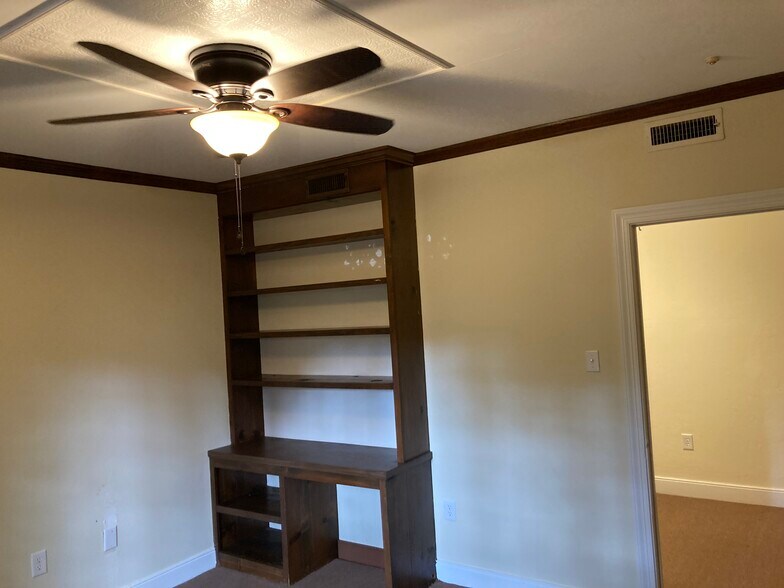 More Photos Of 113 N Foushee St, Richmond Office For Sale