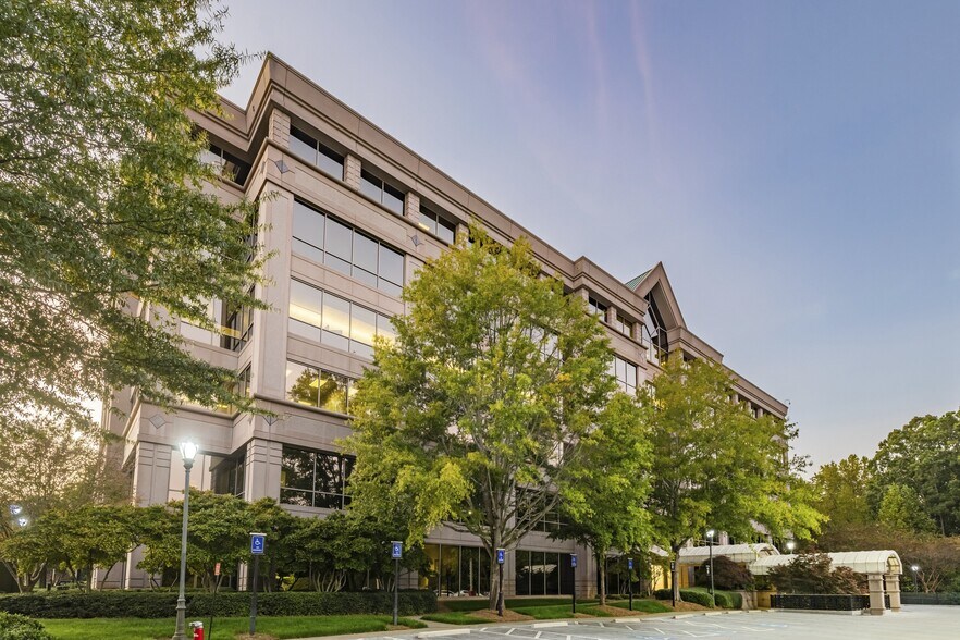 More Photos Of 200 Mansell Ct E, Roswell Unknown For Lease