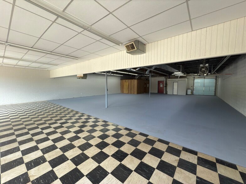 More Photos Of 2808 Virginia Ave, Collinsville Auto Repair For Sale
