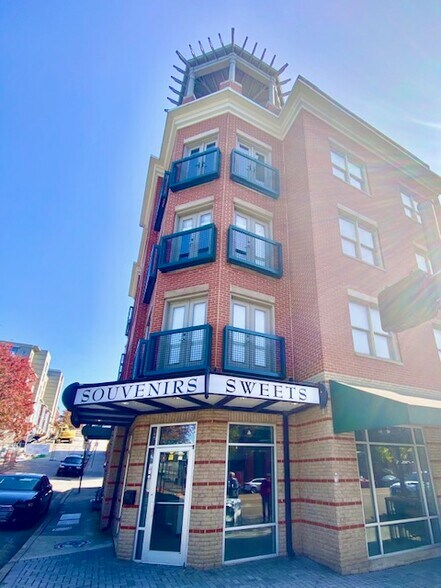 More Photos Of 100 Market St, Chattanooga Storefront For Sale