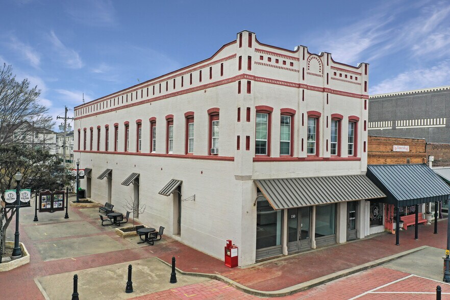 More Photos Of 150 W Main St, Lewisville Bar For Lease