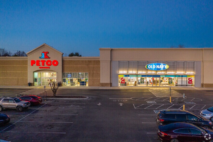 More Photos Of 377 W Jackson St, Cookeville Unknown For Lease