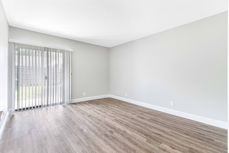 More Photos Of 4111 SE 22nd Ave, Ocala Apartments For Sale