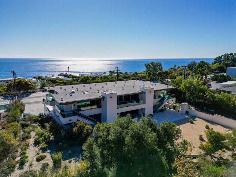 More Photos Of 24903 Pacific Coast Hwy, Malibu Office For Lease