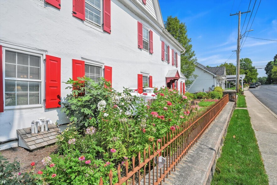 More Photos Of 301 W Main St, Ephrata Hospitality For Sale