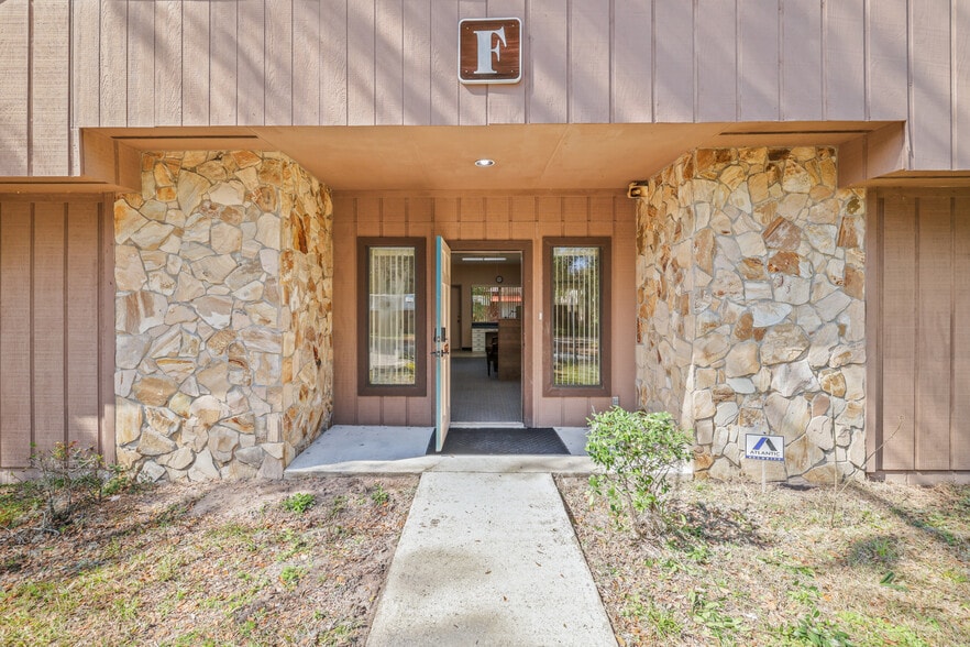 More Photos Of 943 Cesery Blvd, Jacksonville Medical For Sale