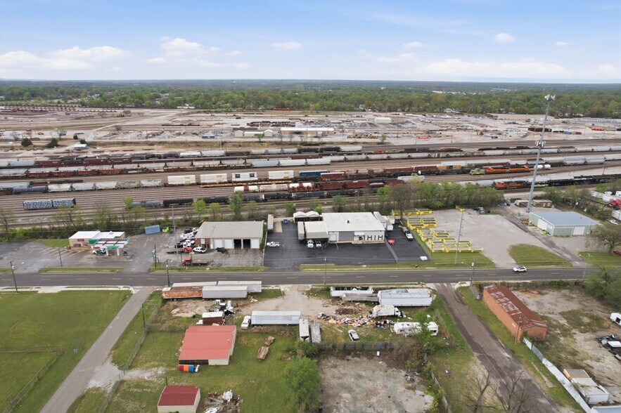 More Photos Of 2320 W Division St, Springfield Land For Sale