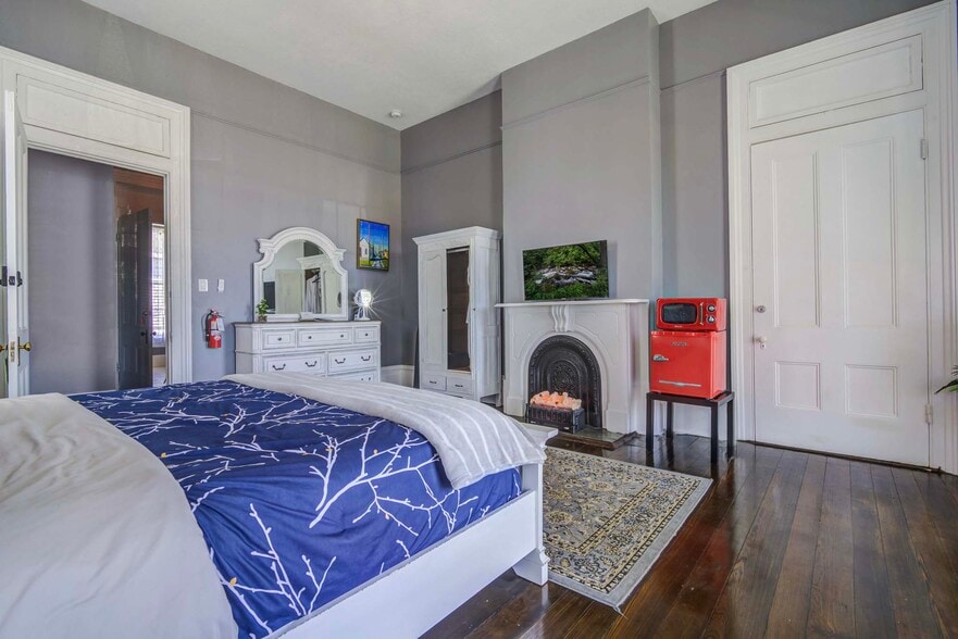 More Photos Of 1502 Market St, Galveston Hospitality For Sale