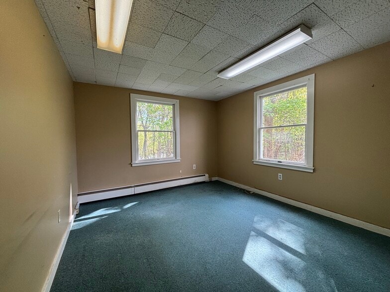 More Photos Of 60 Cottage St, Great Barrington Office For Sale
