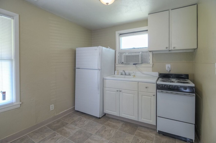 More Photos Of 1109 N Scott Ave, Belton Apartments For Sale