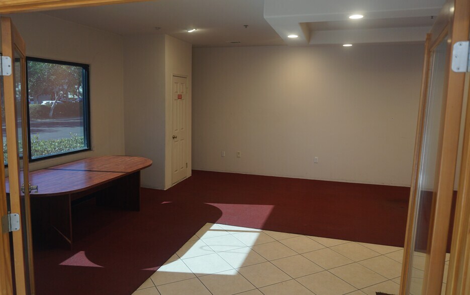 More Photos Of 838 Calle Plano, Camarillo Warehouse For Sale