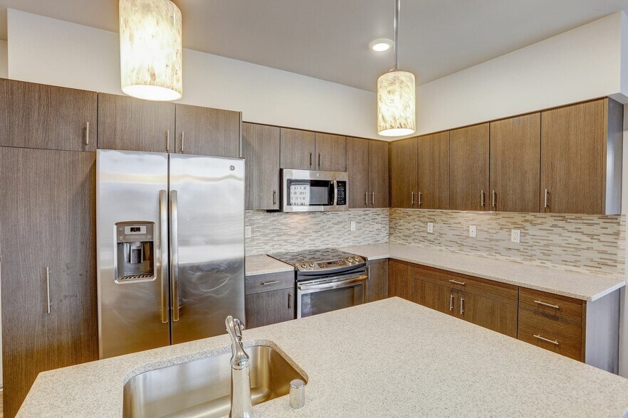 More Photos Of 954 E Union St, Seattle Apartments For Lease