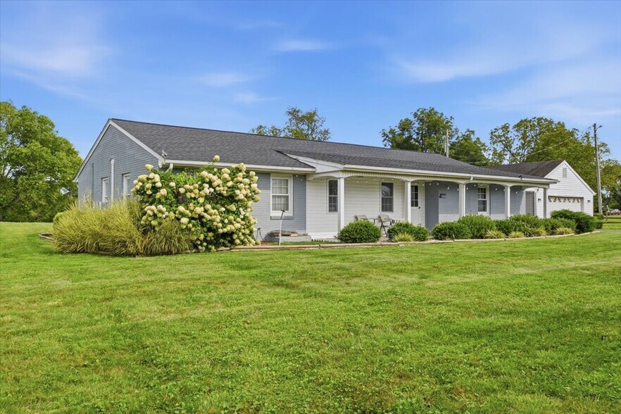 More Photos Of 21412 Evergreen Mills Rd, Leesburg Contractor Storage Yard For Lease