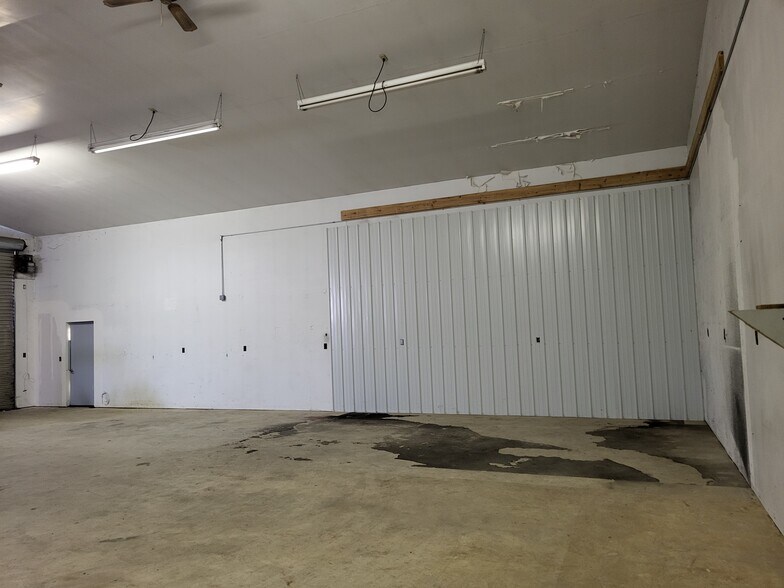 More Photos Of 4325 Page Ave, Michigan Center Warehouse For Lease