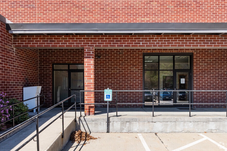 More Photos Of 91 Cedar St, Milford Research And Development For Lease