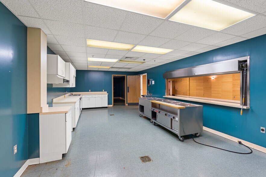 More Photos Of 205 Model Farm Rd, High Point Warehouse For Lease