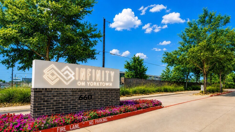 More Photos Of 660 Yorktown St, Dallas Apartments For Sale