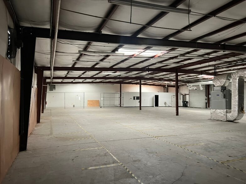 More Photos Of 6340 Bonny Oaks Dr, Chattanooga Warehouse For Lease