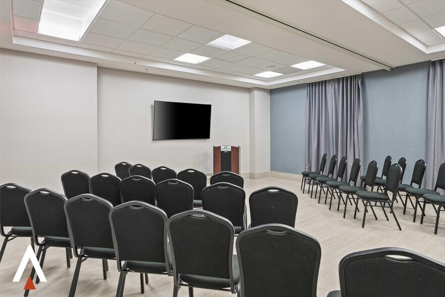 More Photos Of 3755 NW 78th Ave, Doral Hotel For Sale
