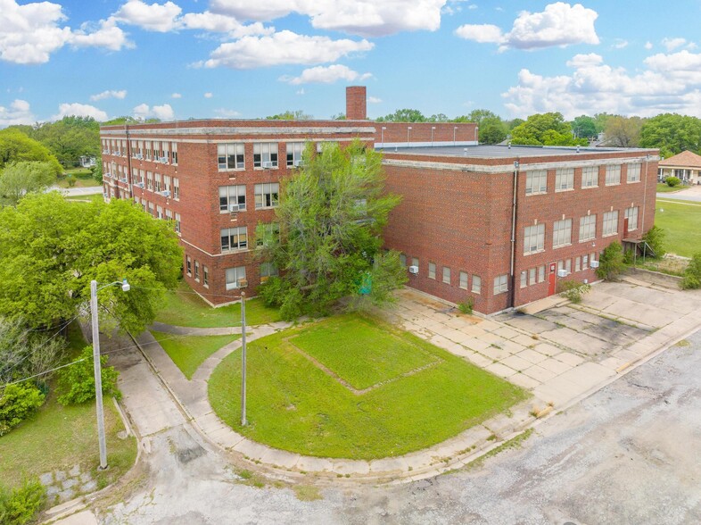 More Photos Of 311 N A St, Wellington Schools For Sale