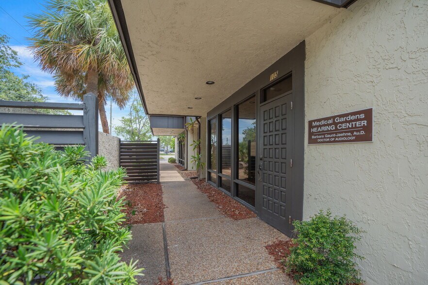 More Photos Of 101 San Marco Dr, Venice Medical For Lease
